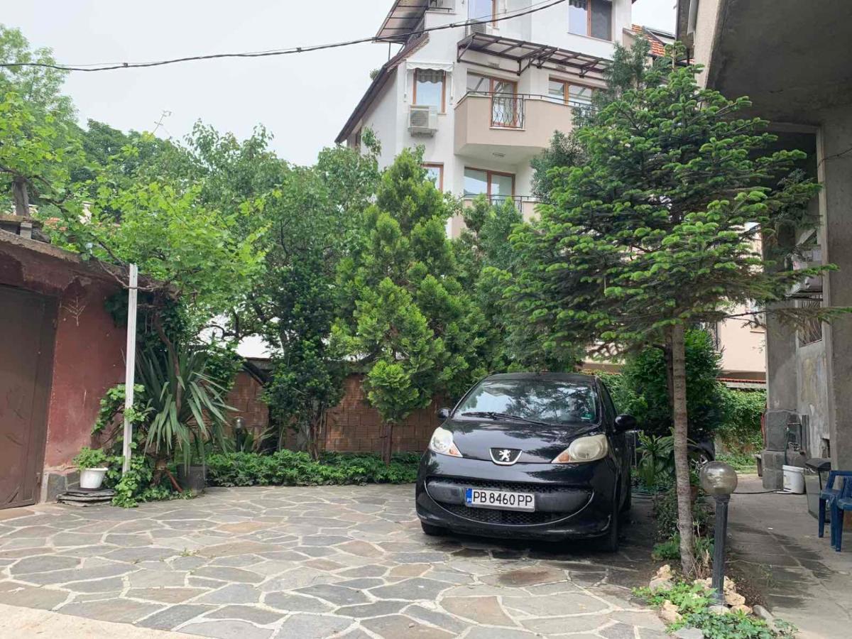 Trakia Street Apartment Plovdiv Bagian luar foto